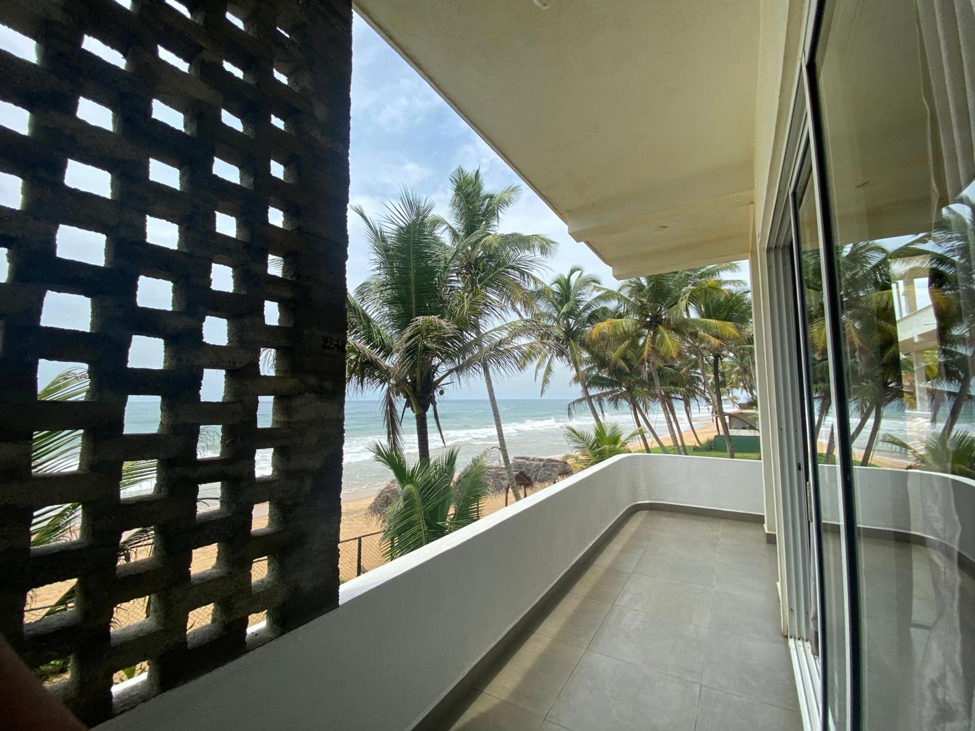 Mirage Beach House At Morava Court Хиккадува Экстерьер фото